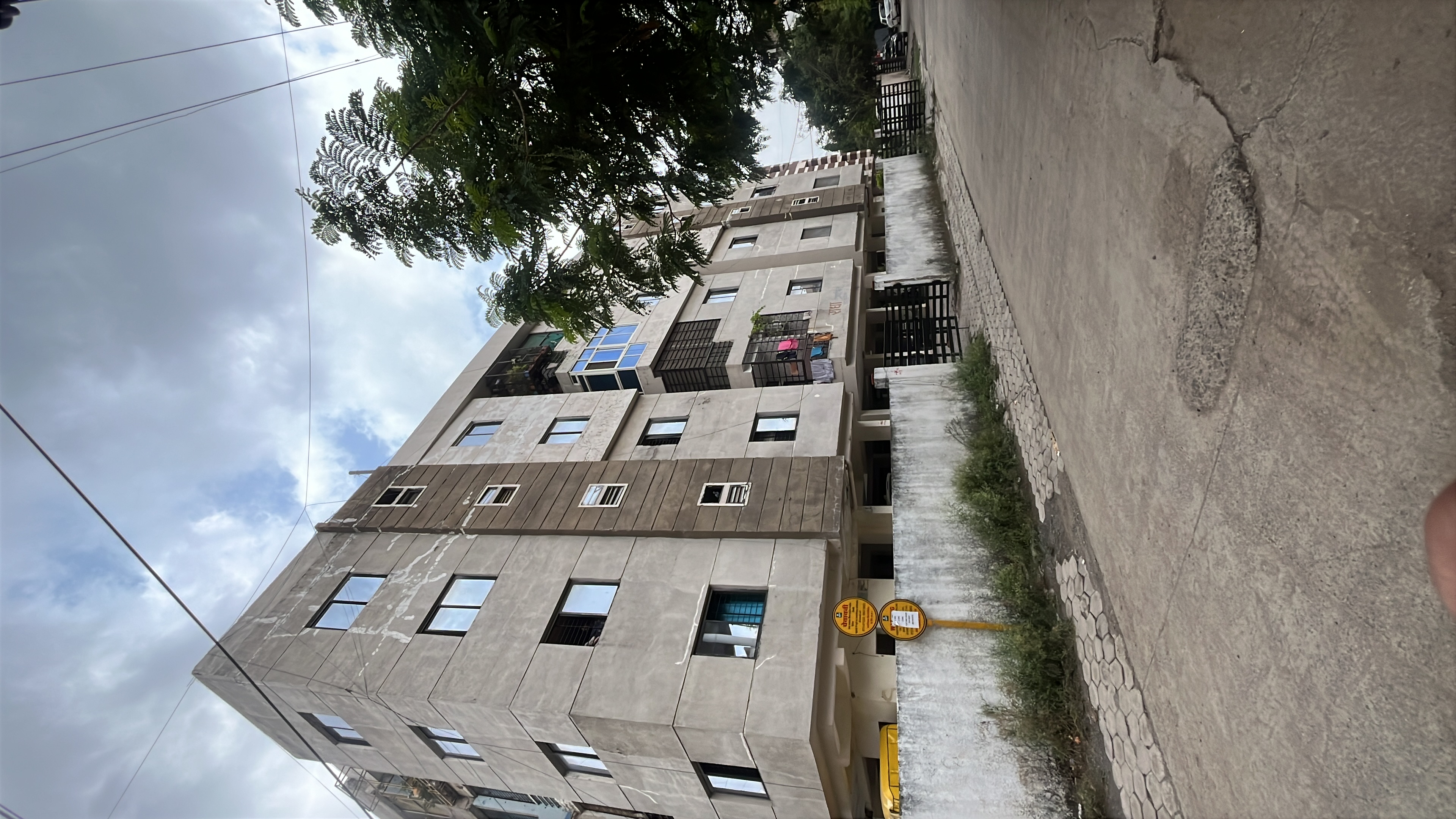 Luxurious 3 BHK flat in bhawarkua